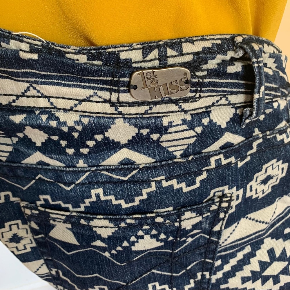 BCBGMAXAZRIA Gold Accent Blouse & Denim Short - Picture 9 of 12